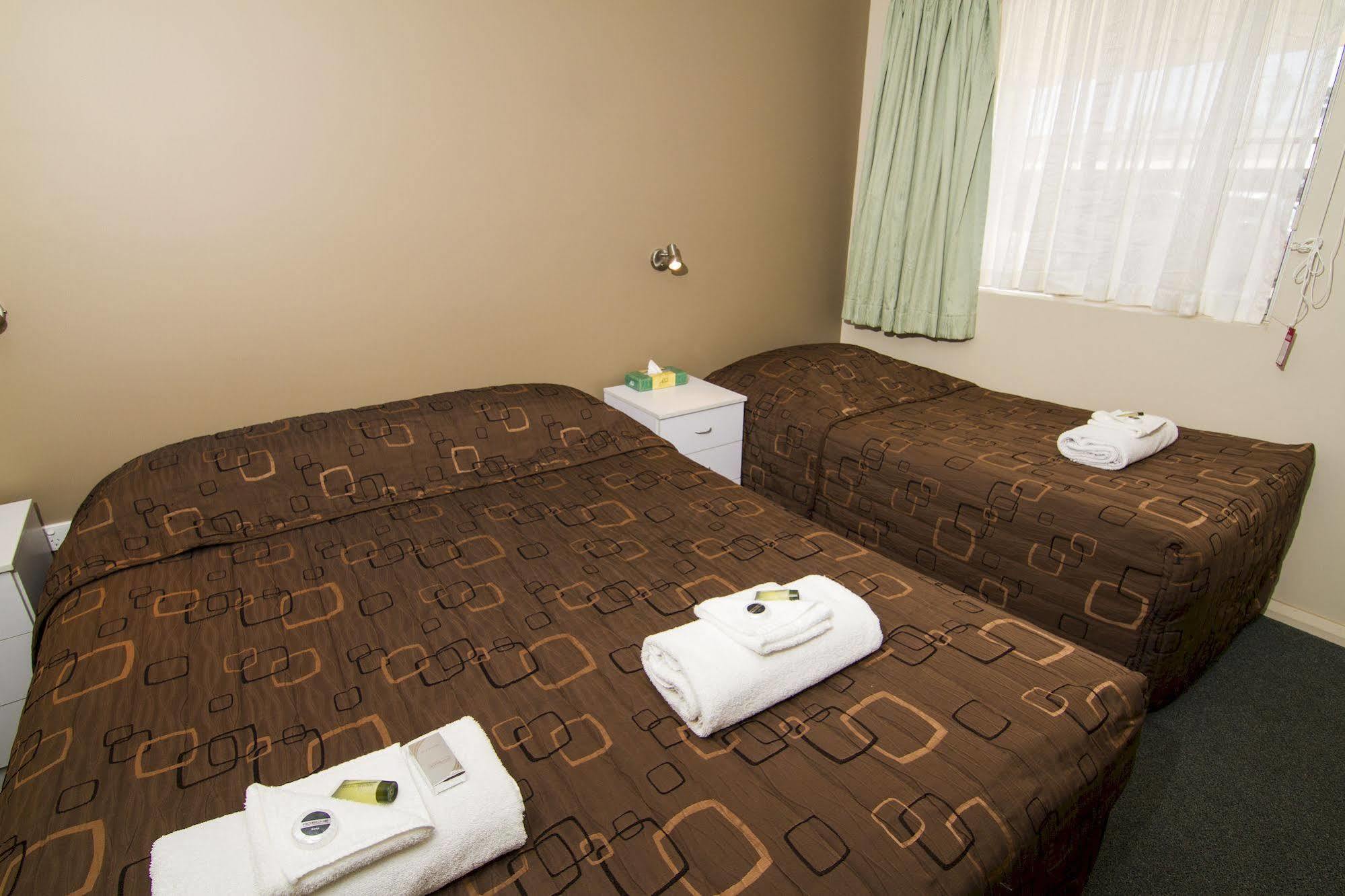 Green Gables Motel Дабо Екстериор снимка