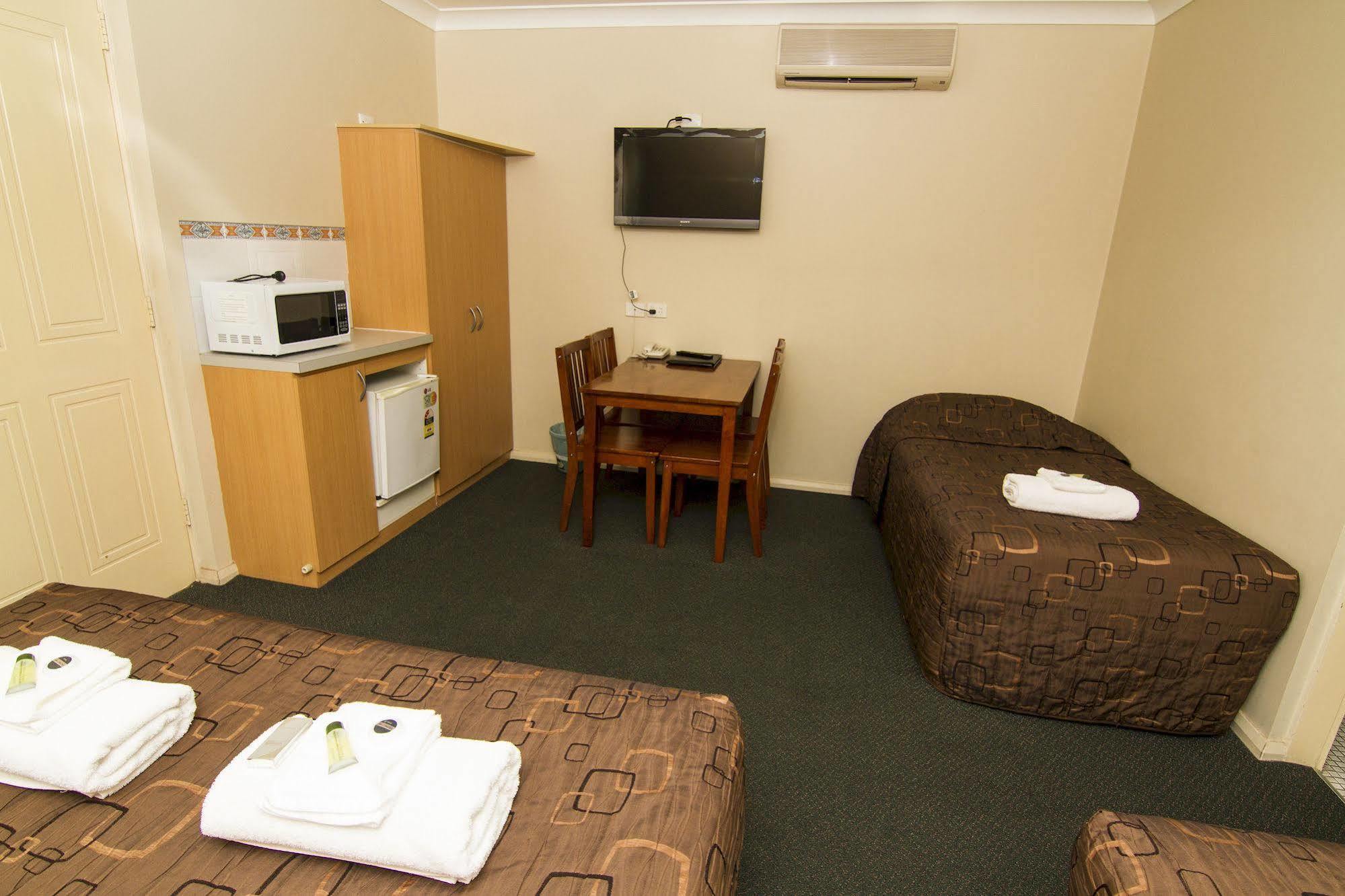 Green Gables Motel Дабо Екстериор снимка