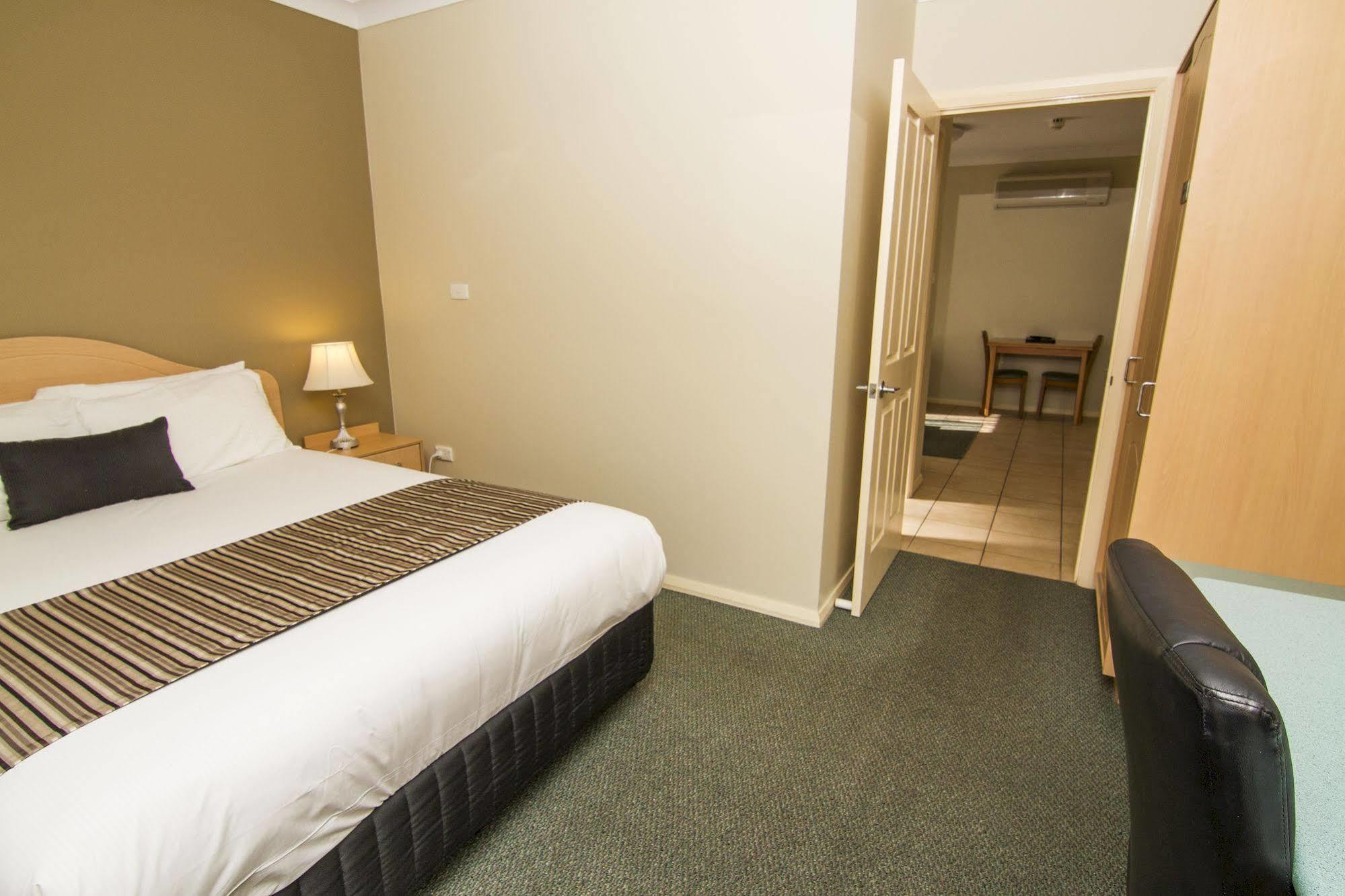 Green Gables Motel Дабо Екстериор снимка