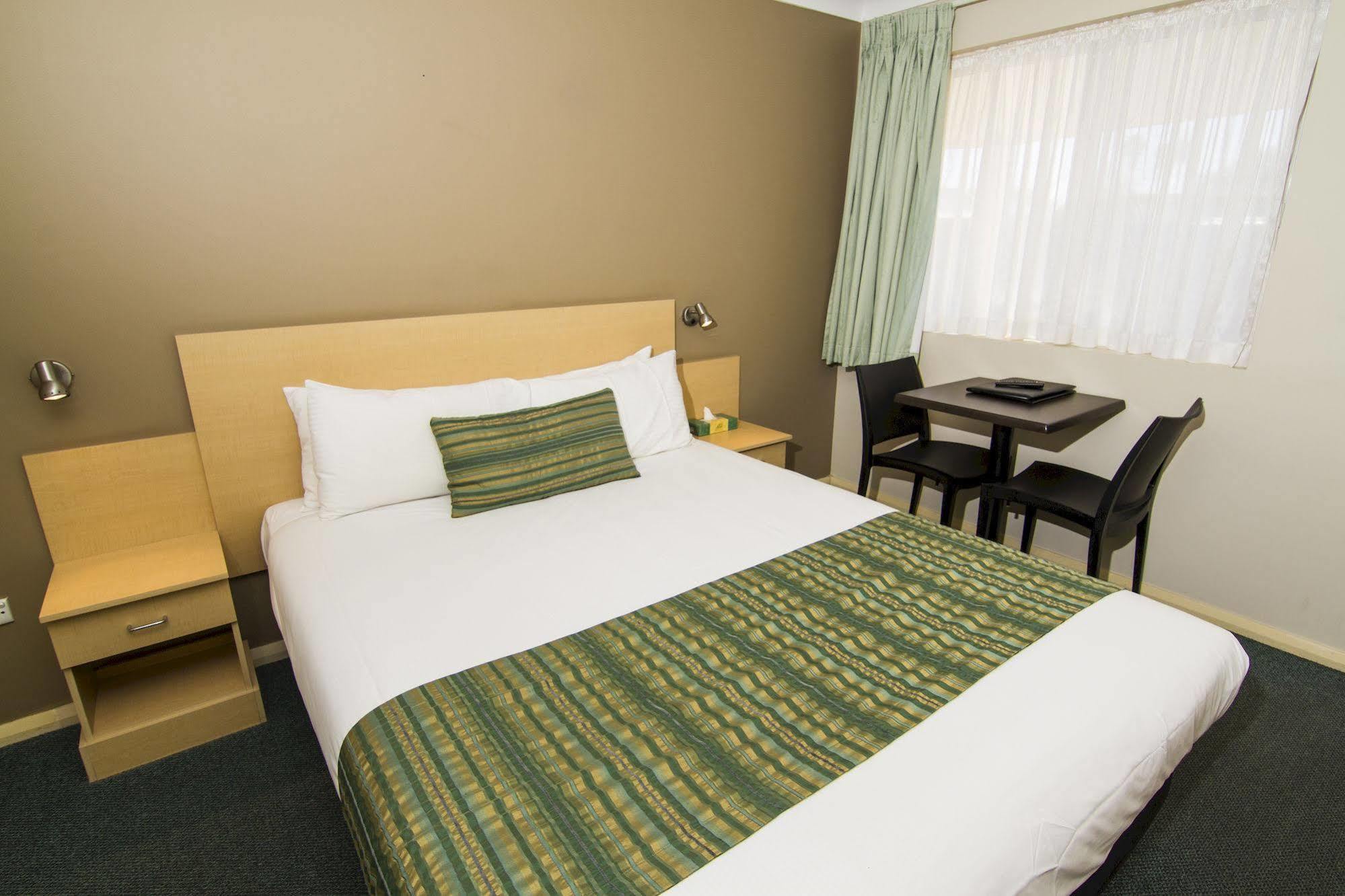 Green Gables Motel Дабо Екстериор снимка