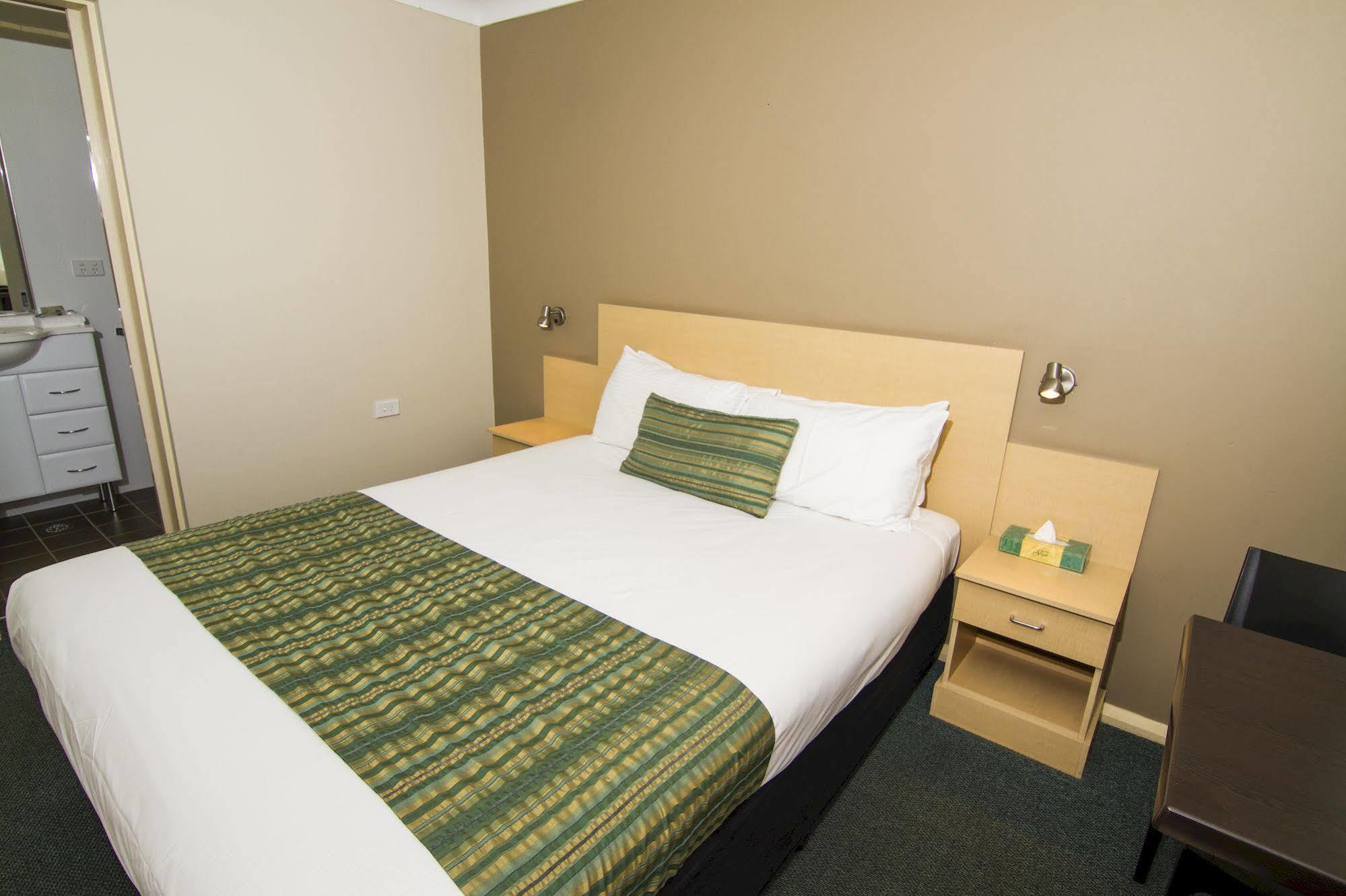 Green Gables Motel Дабо Екстериор снимка